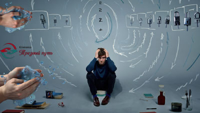 Мужчина сидит на полу у стены, визуализация путаницы мыслей